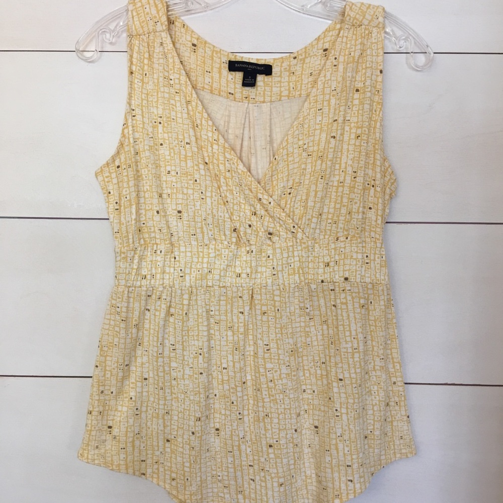 Banana Republic Sleeveless Top!
